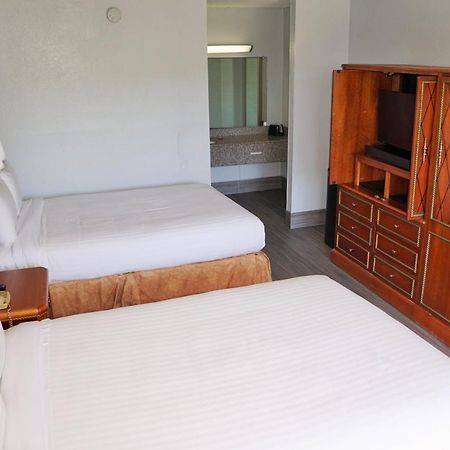 Hotel Elev8 Conroe Luaran gambar