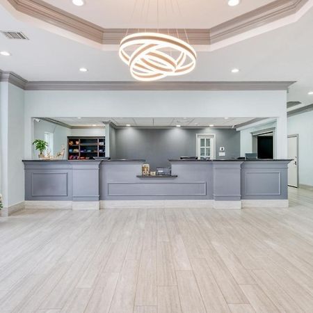 Hotel Elev8 Conroe Luaran gambar