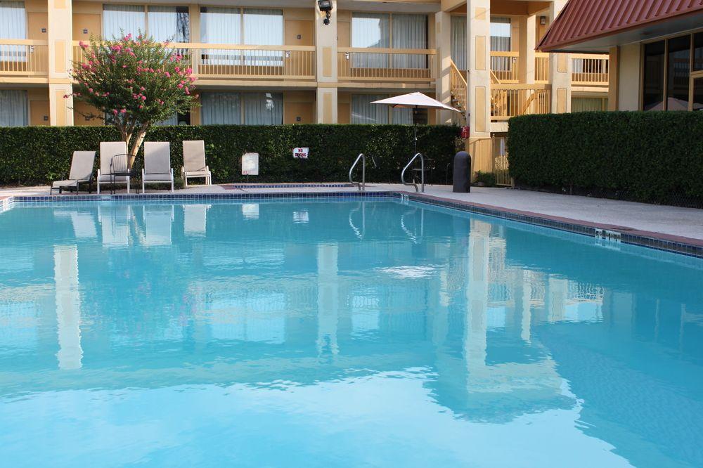 Hotel Elev8 Conroe Luaran gambar