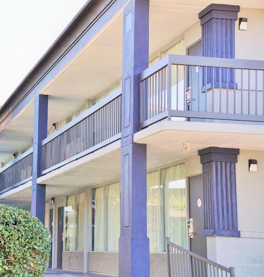 Hotel Elev8 Conroe Luaran gambar
