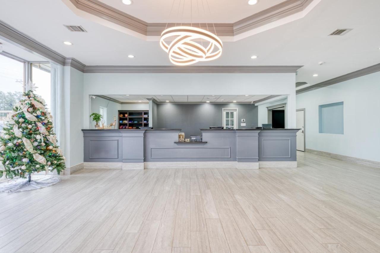 Hotel Elev8 Conroe Luaran gambar