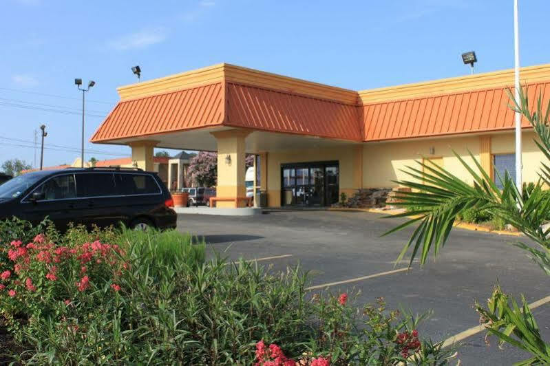 Hotel Elev8 Conroe Luaran gambar