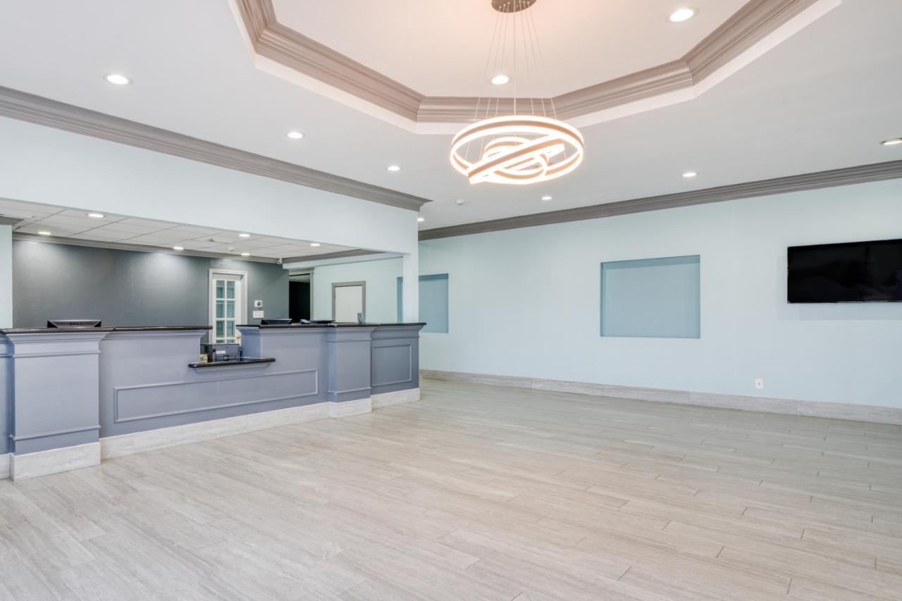 Hotel Elev8 Conroe Luaran gambar